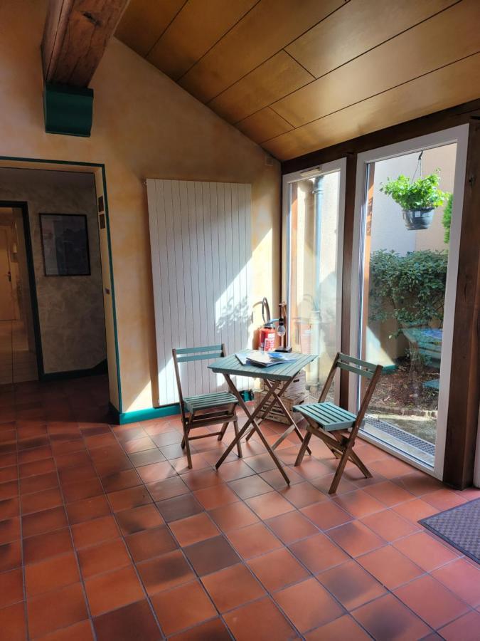 L'Auberge De L'Olive Dompierre-sur-Besbre Buitenkant foto