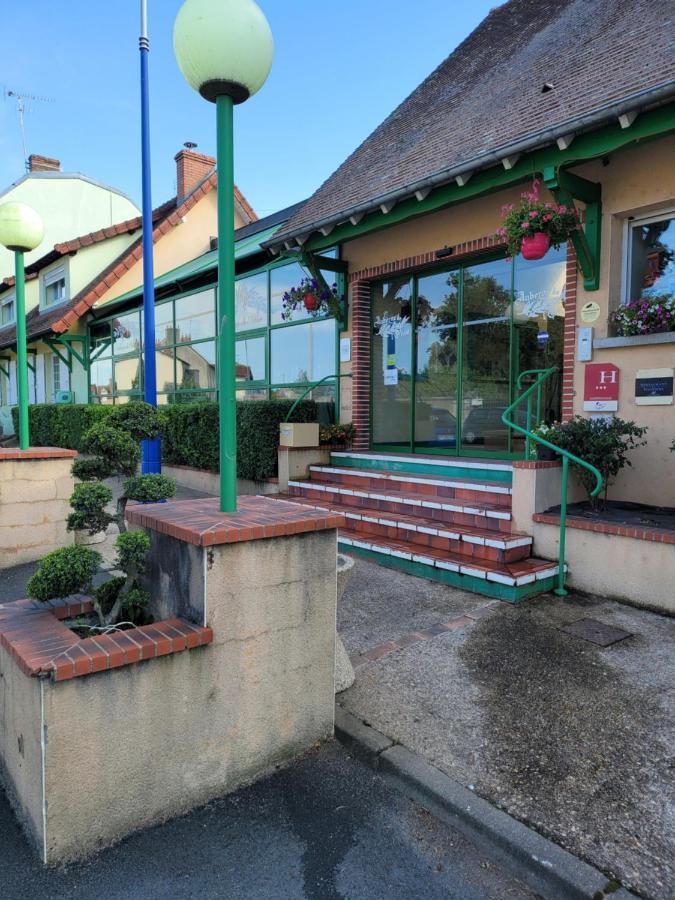 L'Auberge De L'Olive Dompierre-sur-Besbre Buitenkant foto