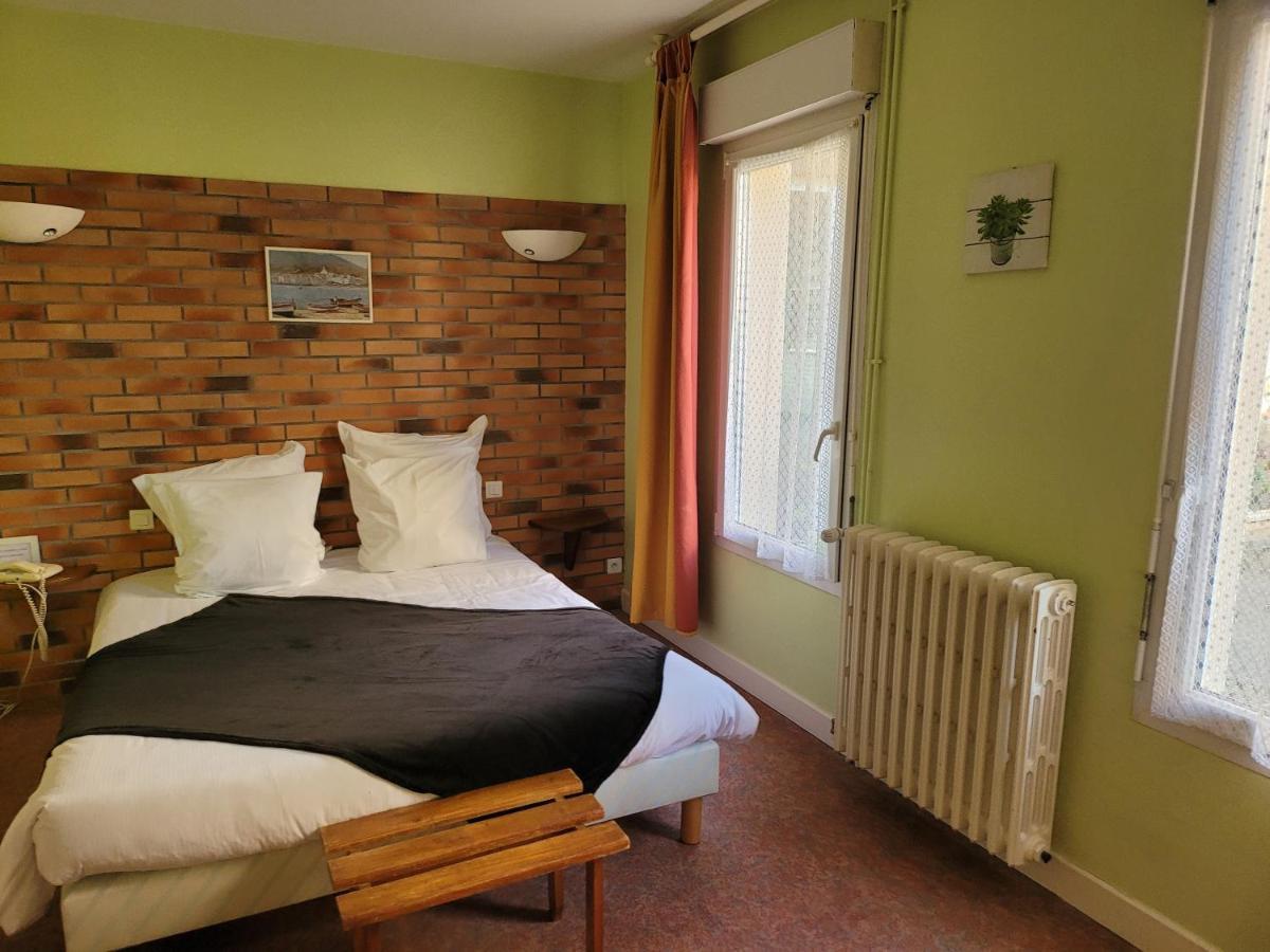 L'Auberge De L'Olive Dompierre-sur-Besbre Buitenkant foto