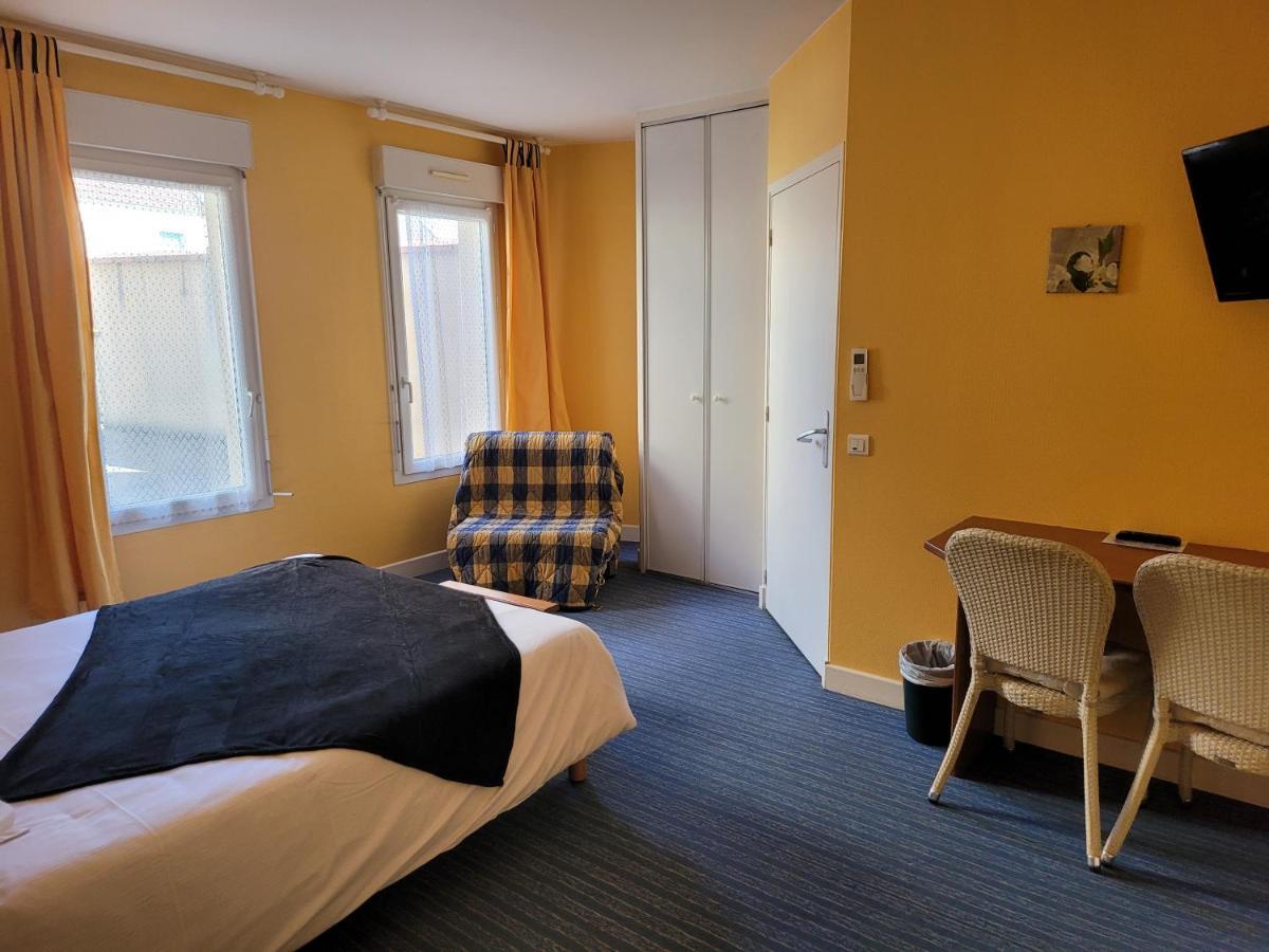 L'Auberge De L'Olive Dompierre-sur-Besbre Buitenkant foto