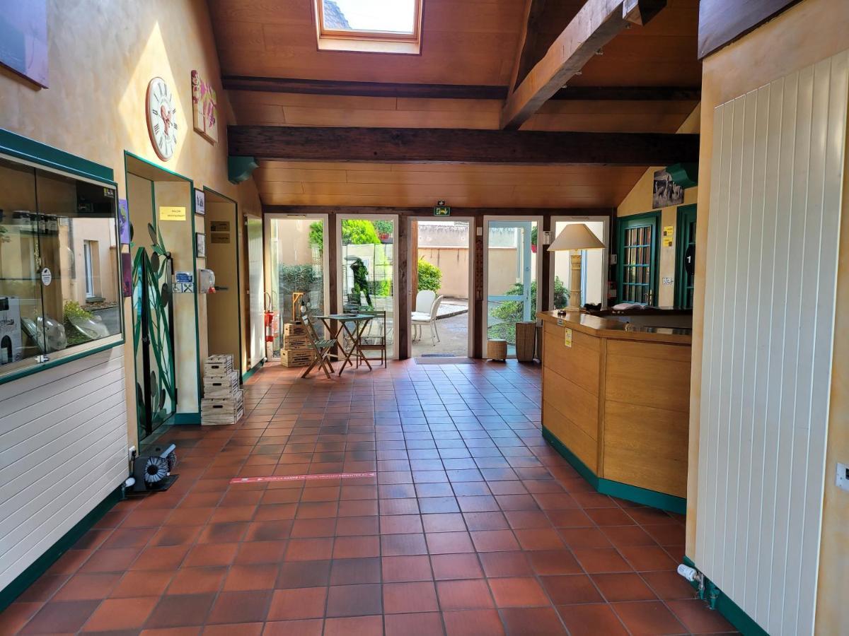 L'Auberge De L'Olive Dompierre-sur-Besbre Buitenkant foto