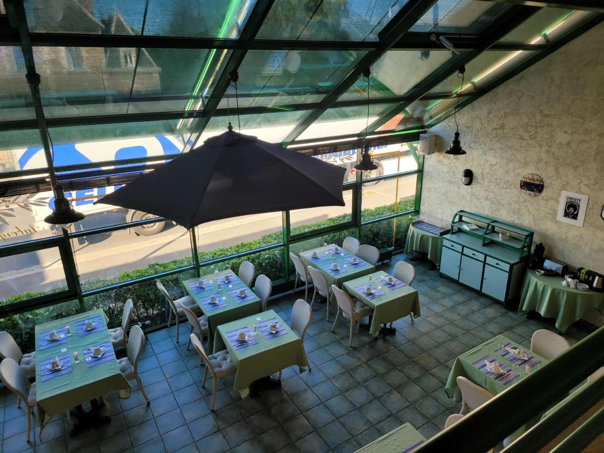 L'Auberge De L'Olive Dompierre-sur-Besbre Buitenkant foto