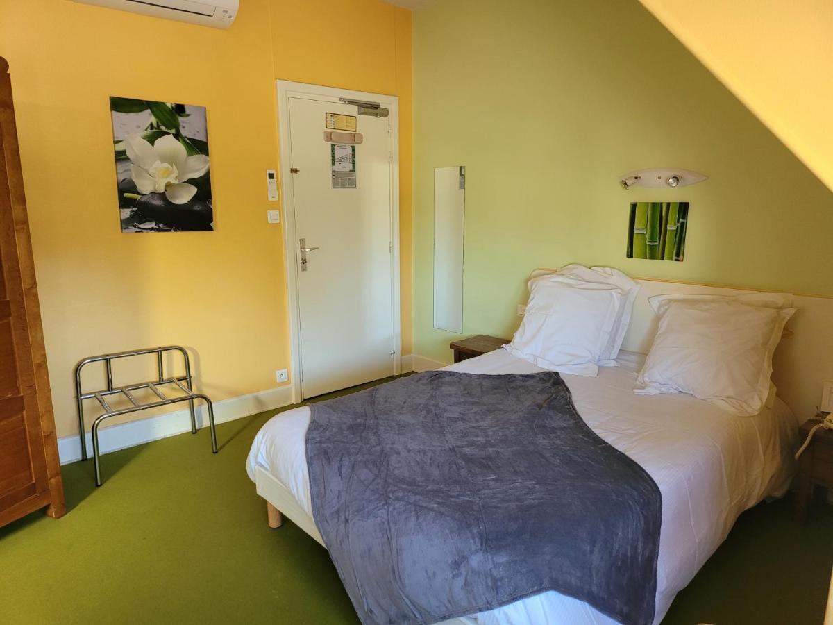 L'Auberge De L'Olive Dompierre-sur-Besbre Buitenkant foto
