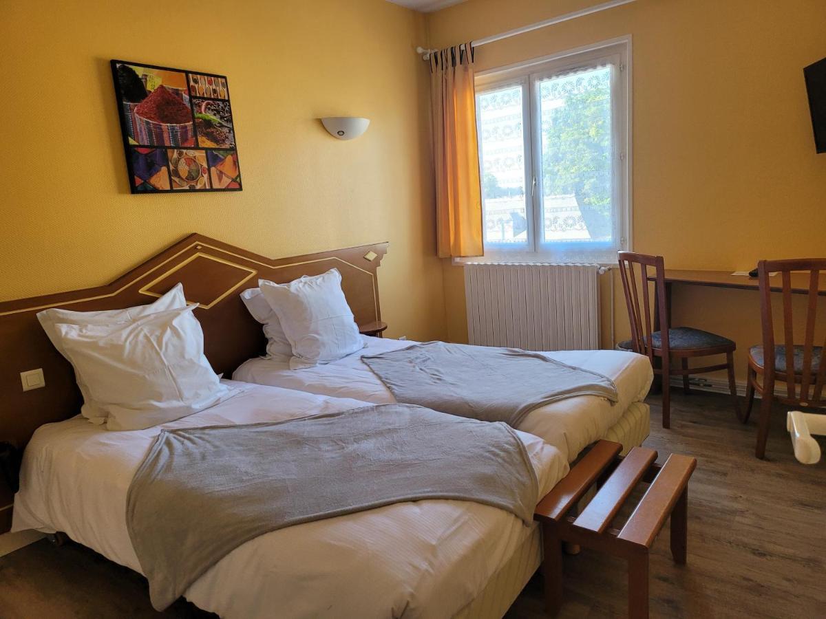 L'Auberge De L'Olive Dompierre-sur-Besbre Buitenkant foto