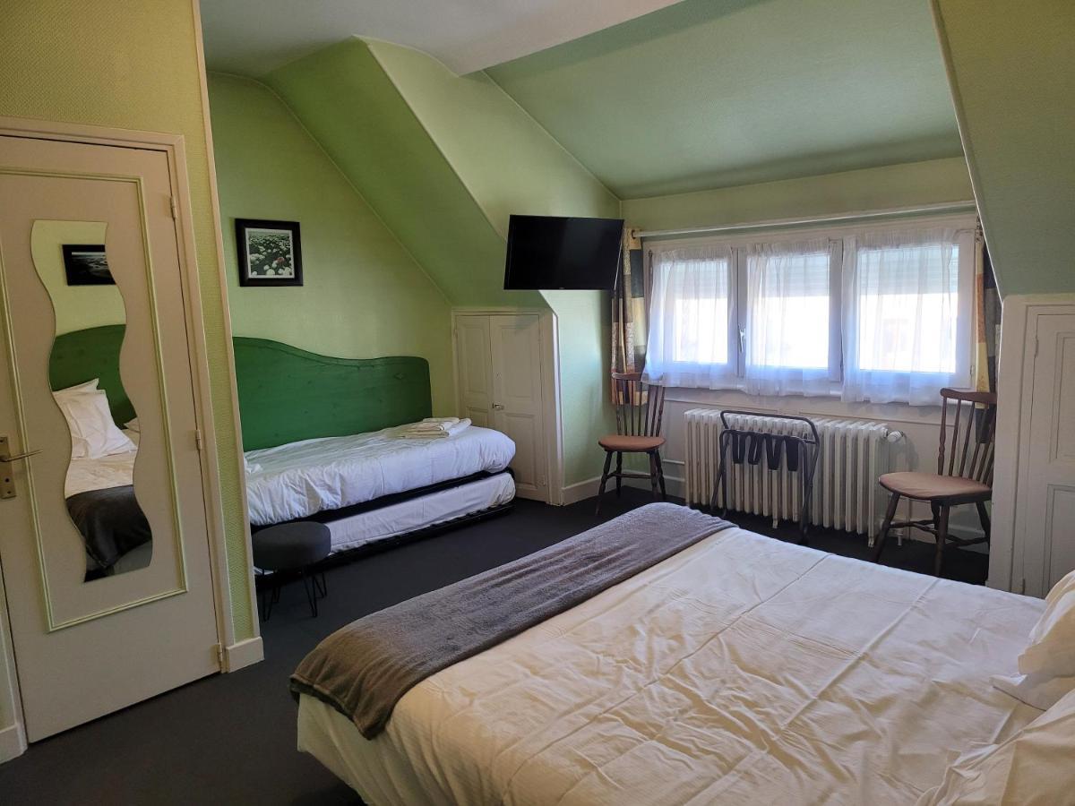 L'Auberge De L'Olive Dompierre-sur-Besbre Buitenkant foto
